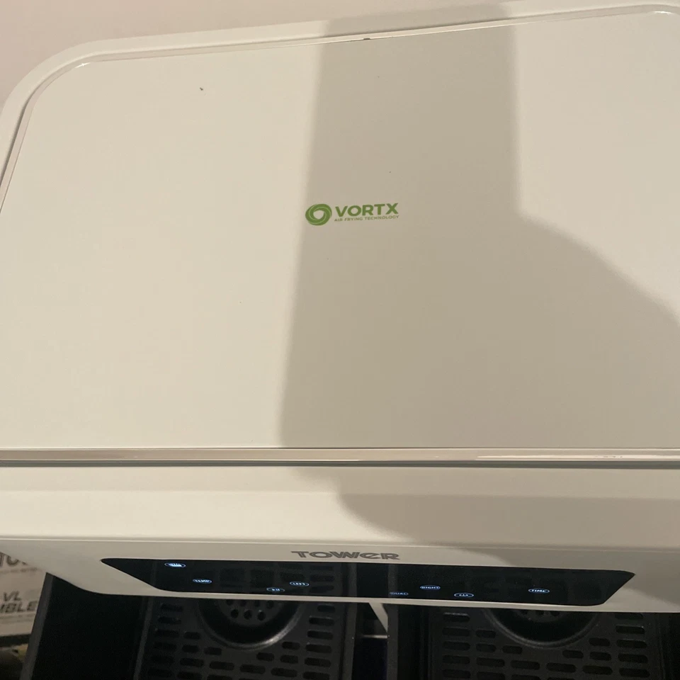 Tower Dual Basket Airfryer T17137WHT 8.5L Digital White - New Item Box Damaged - Image 4 of 4