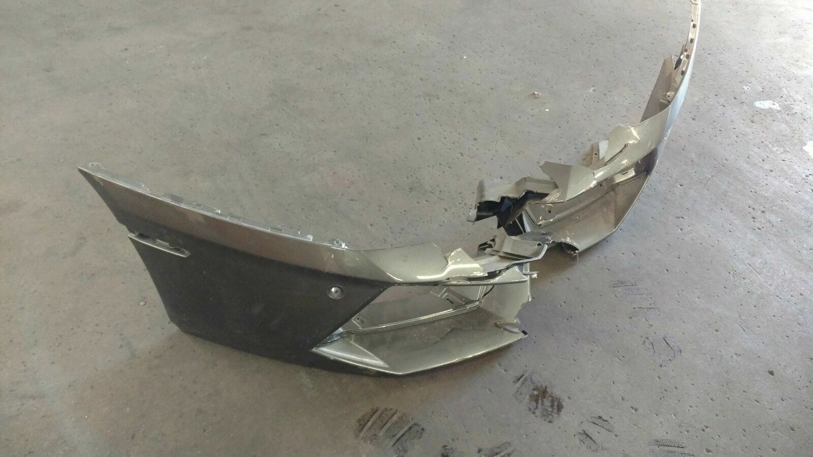 LAMBORGHINI AVENTADOR LP700 FRONT BUMPER OEM 470807103D
