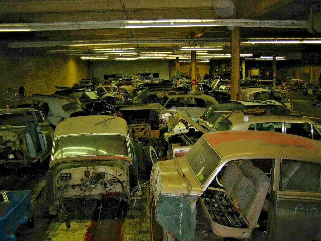 ROLLS ROYCE SILVER CLOUD P V BENTLEY P/S PUMP. THE WORLDS LARGEST USED INVENTORY