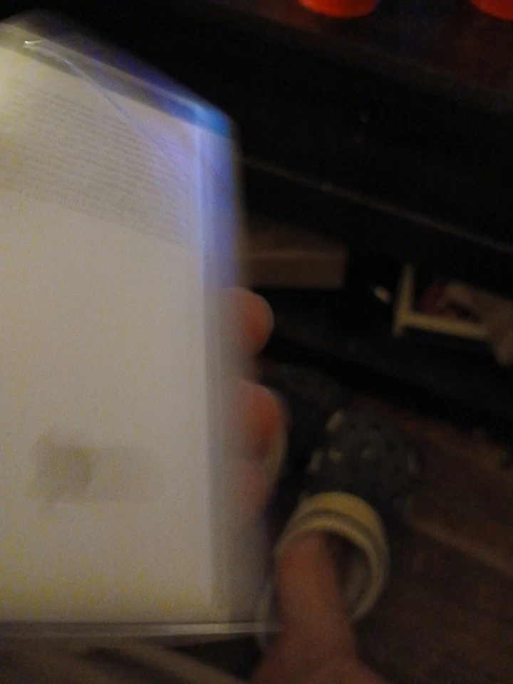 GENUINE New Factory Sealed Apple iPod Nano 2nd Gen 2/4Gb Silver MA477/MA426 - Image 3 of 4