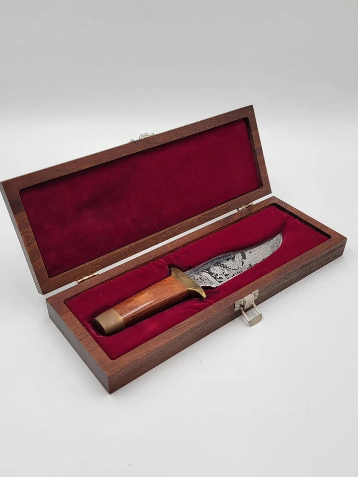 Faca rara Schrade 1976 Bicentenário NRA Bowie mostrando "American Patriot" #1126 - Imagem 3 de 4