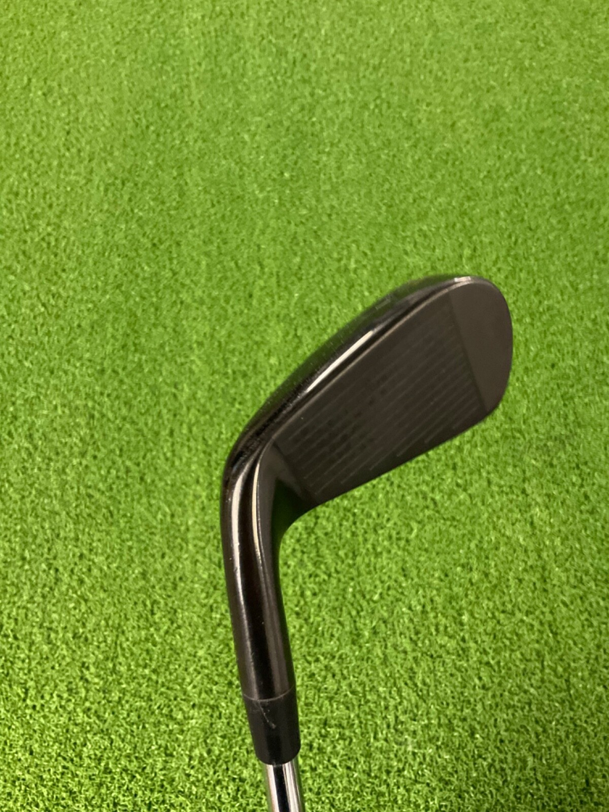 Titleist T200 4 Iron Golf Club Regular Flex Graphite Tensei Red AV