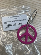 Scotty Cameron NEW Gallery PEACE SIGN Soft Touch Fob   Keychain   HOT PINK  