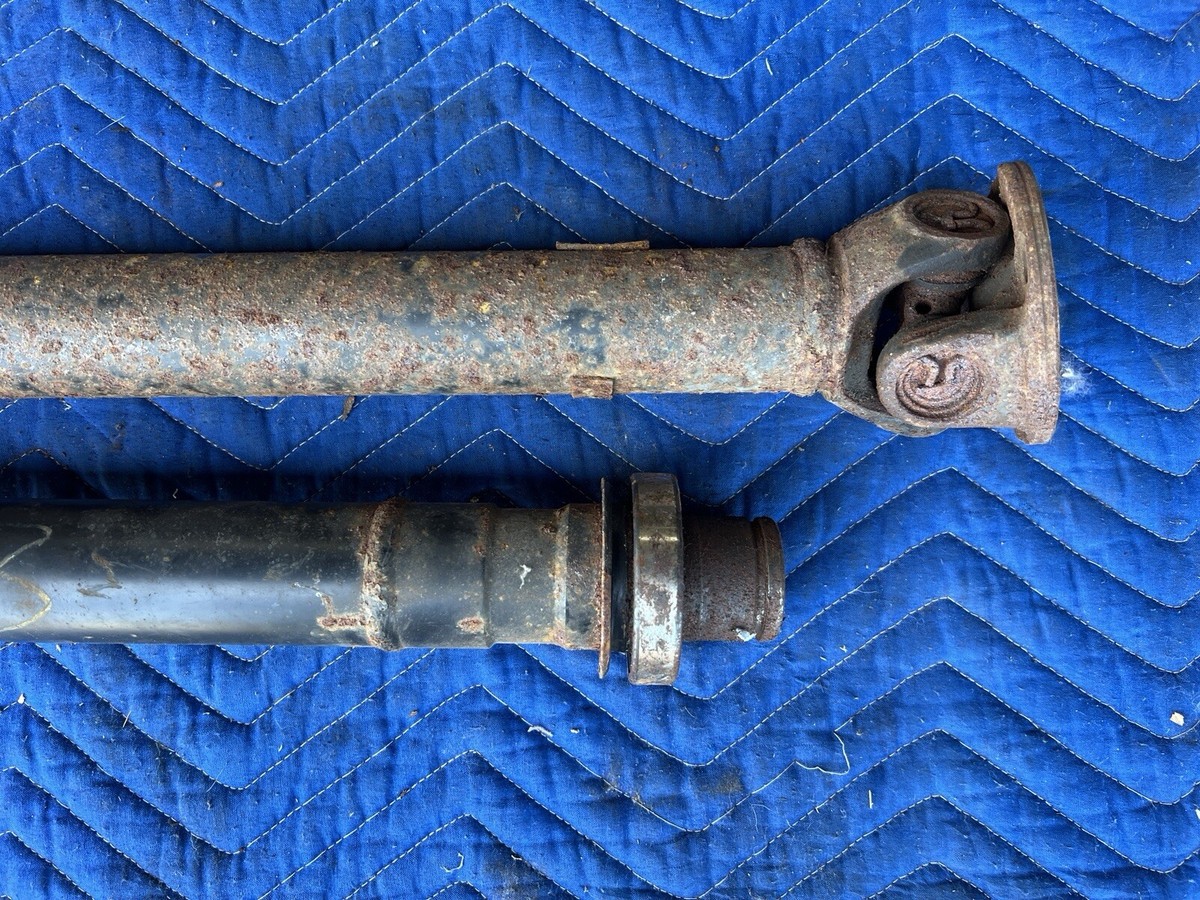 Support Arbre Transmission Volvo 244 245 - Référence OEM 1201830, NOS Ancien Stock