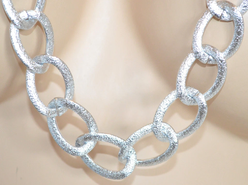 Collana lunga donna catena anelli argento platino alluminio satinati collier UC3 - Immagine 2 di 4