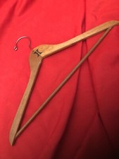 Hilton Hotel Men  s Wood Hanger