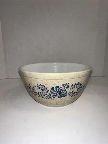 Vintage Pyrex Homestead Speckled Tan and Blue Mixing Bowl #402 1.5