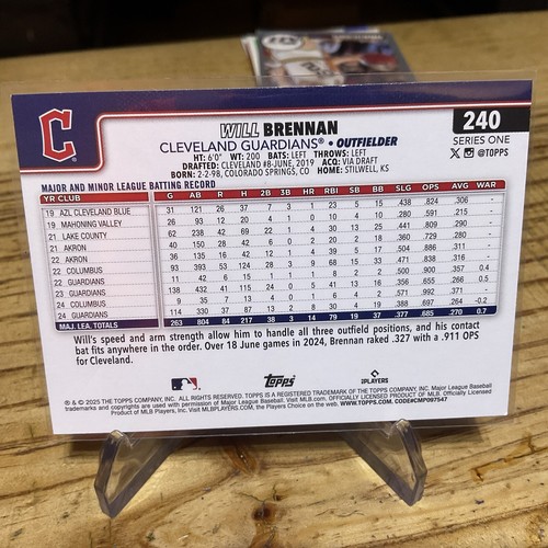 2025 Topps Series 1 Will Brennan Diamanté - Picture 2 of 2