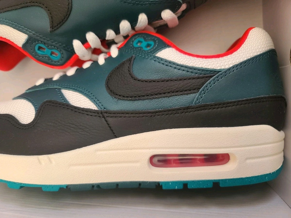 NEW Men's Size 10 Nike Air Max 1 x LeBron James x Liverpool F.C.