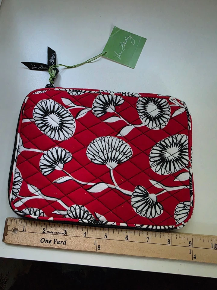 NWT Vera Bradley E-Reader Sleeve in Deco Daisy - Image 3 of 4