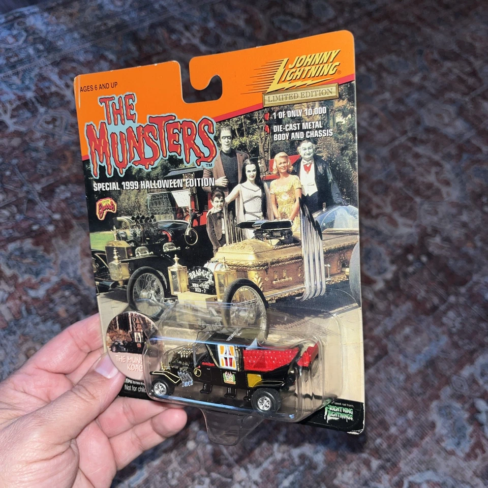 Винтажный 90-х новый Johnny Lightning 1999 Halloween The Munsters Munster Koach литой - Изображение 3 из 4