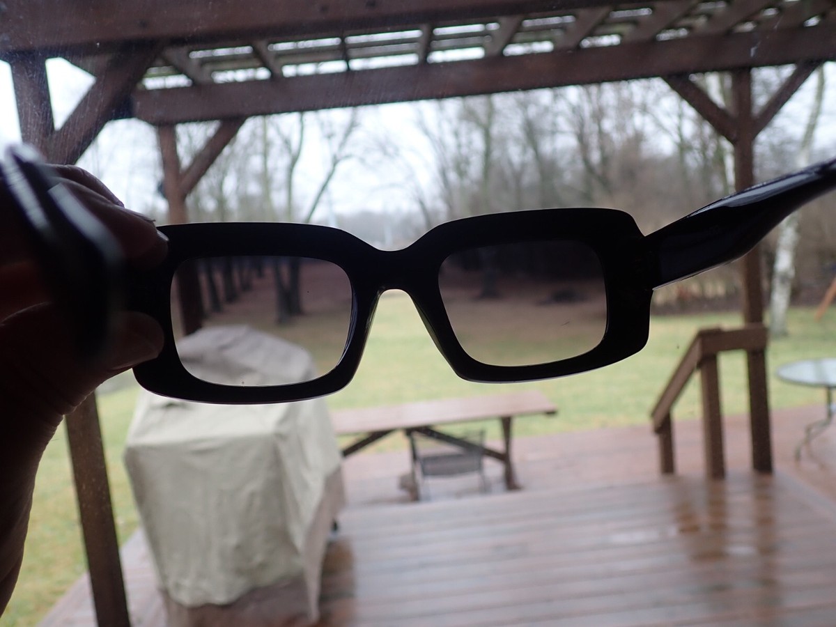Frye & Co Black Chunky Square Sunglasses NEW Amazon.com: Frye Lisa Women main image 3