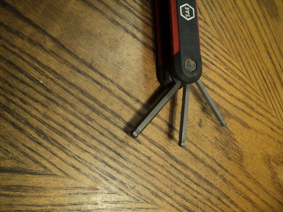 Husky SAE Ball End Hex Key Set Tool 5/64" to 1/4" 4-1/2" Long - Image 2 of 4