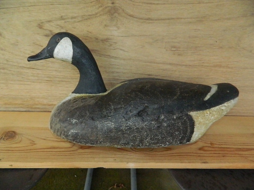 EXCELLENT RARE MAUMEE BAY DUCK DECOY CARVER AL LAWTON CORK & WOODEN