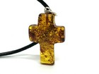 PENDENTIF AMBRE Cadeau CROIX sur CORDON Catholique Baltique Ambre Perle Sculp...