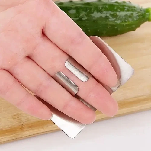 Adjustable Finger Guard for Cutting | Safe Cooking Accessory for Chefs - Picture 2 of 6