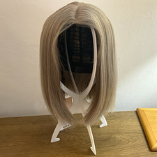 Straight Bob Wig Grey/Light Blonde Middle Part 30cm 3 Clips