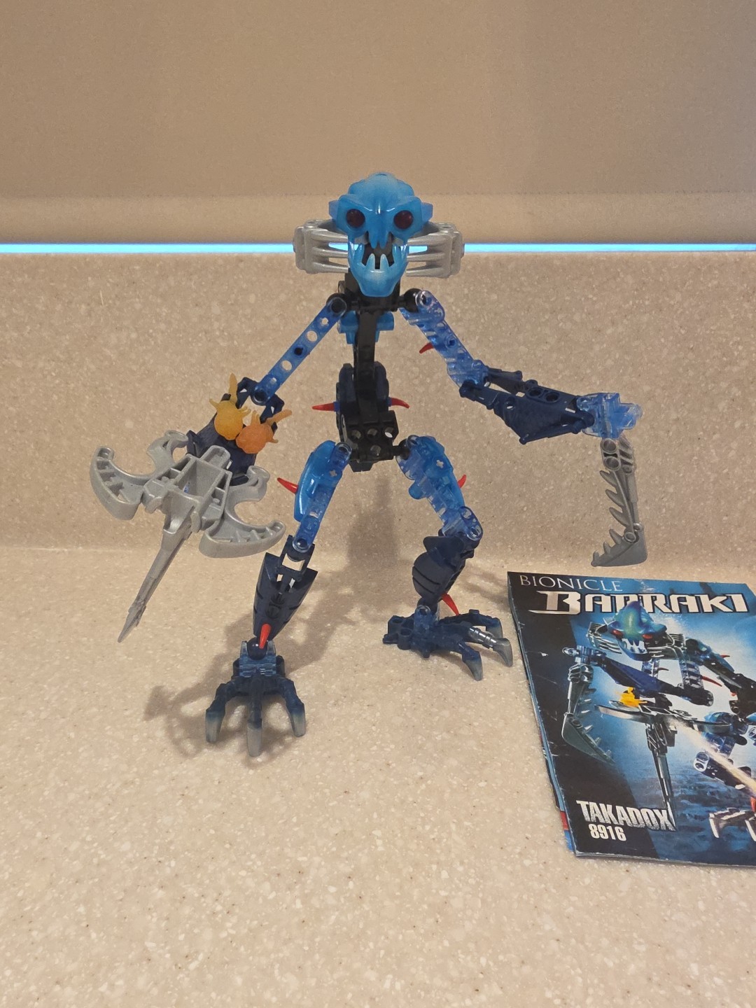 LEGO Bionicle 8916 Barraki Takadox Complete with Squids and Instructions NO BOX
