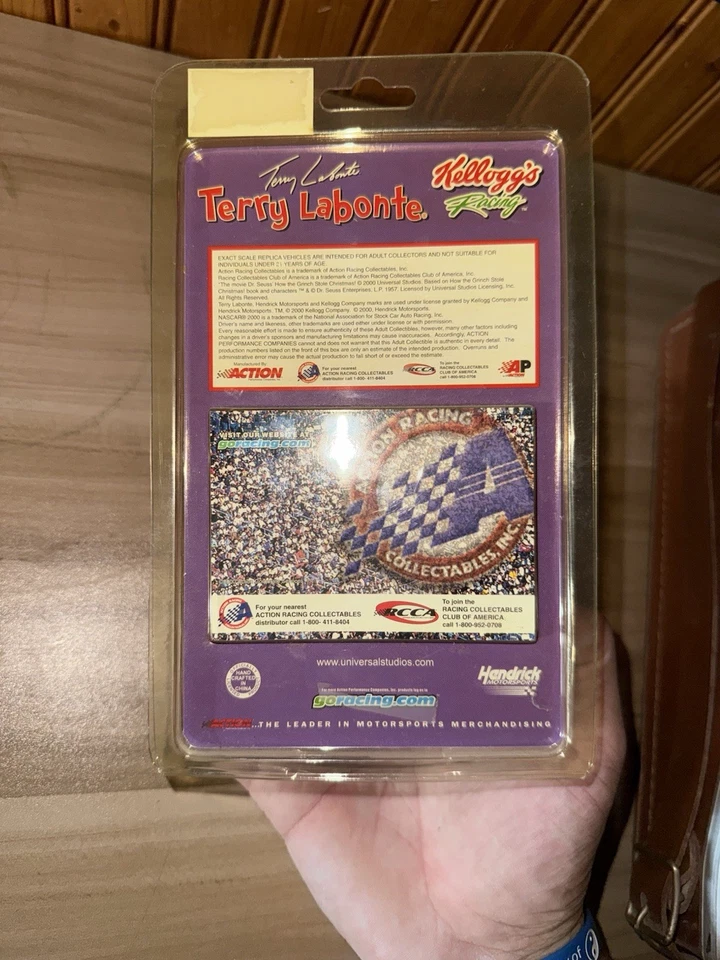 Grinch Stole Christmas 1:64 Action Terry Labonte 2000 Monte Carlo Limited - Image 4 of 4