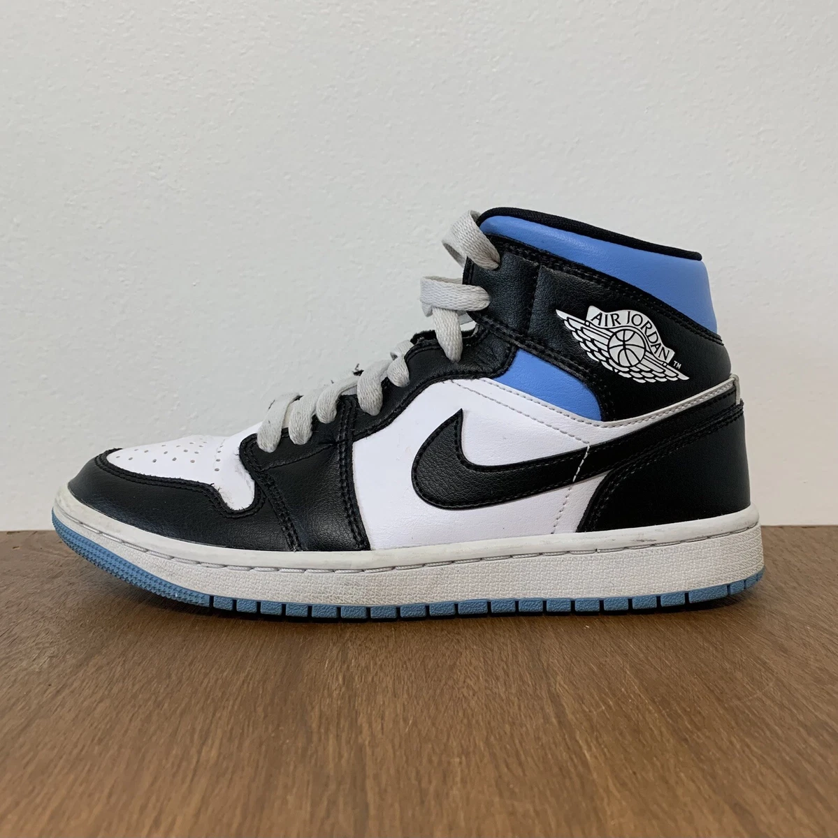 women's air jordan 1 mid white university blue black