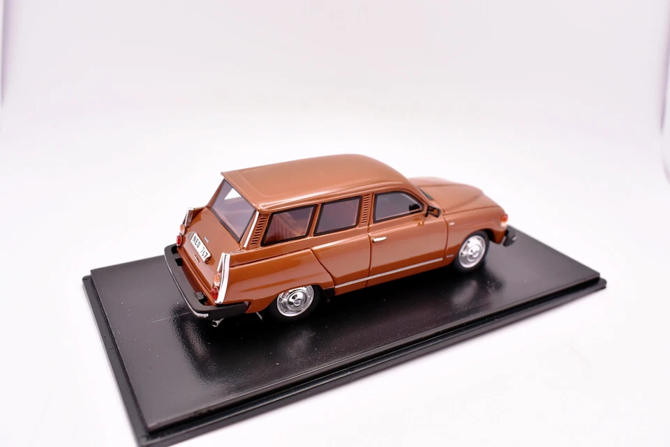 1:43 Scale Saab 95 GL Neo Vehicles Road Vintage Collection Car - Image 4 of 4