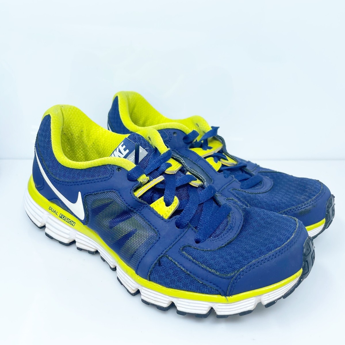 nike dual fusion st2 new