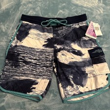 Reel Life Men s Board/Swimming Shorts NWT Size M Pockets Drawstring Waist Blue