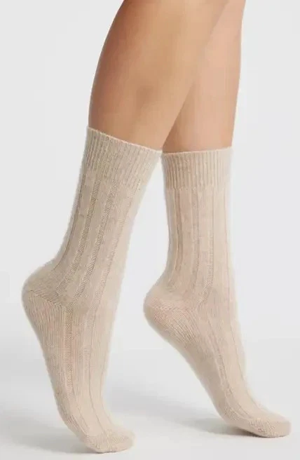 New Nordstrom Womens Crew Socks Cashmere blend Size 6-10.5 Beige Oatmeal Heather