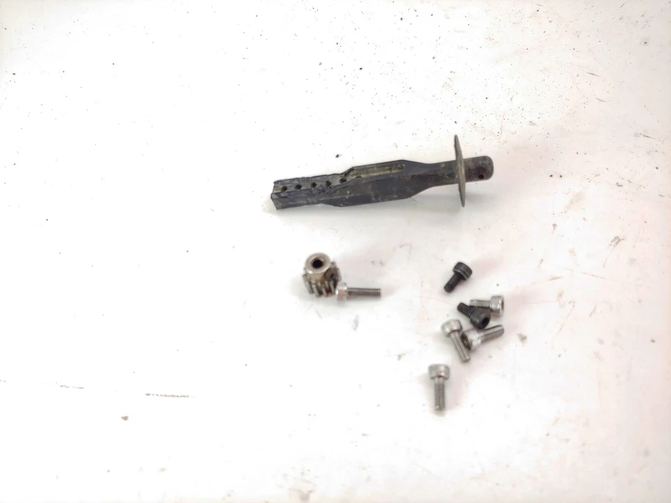 Dirty/Rough: Traxxas Slash 2wd 1/10 Short Course Truck Roller Slider Chassis Use - Image 3 of 4