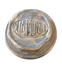 Vintage Antique 1920s Oldsmobile Automobile Wheel Grease Hubcap Vintage Antique 1920s Oldsmobile Automobile Wheel Grease Hubcap