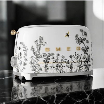 New Smeg  SMEG Honeycomb 2-Slice Toaster TSF01WSUS White Floral Bee NWOB