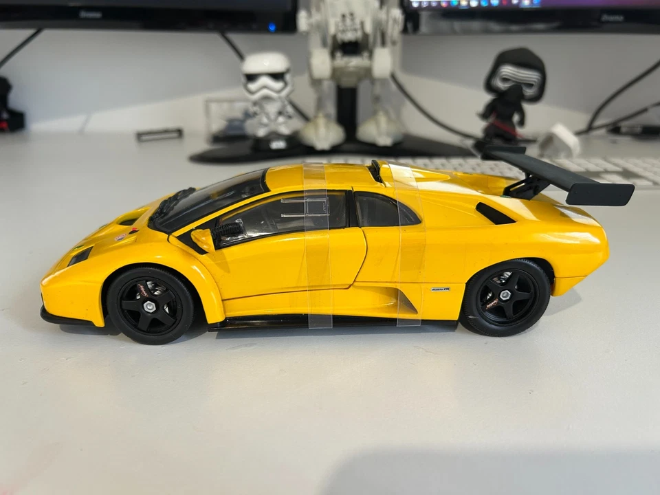 Lamborghini Diablo GTR Hot Wheels 1:18 Die cast Model Car – Yellow New Boxed - Image 2 of 4