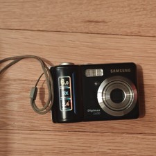 Samsung Digimax S600 6.0MP 3x Zoom Compact Digital Camera Black Built-in Flash