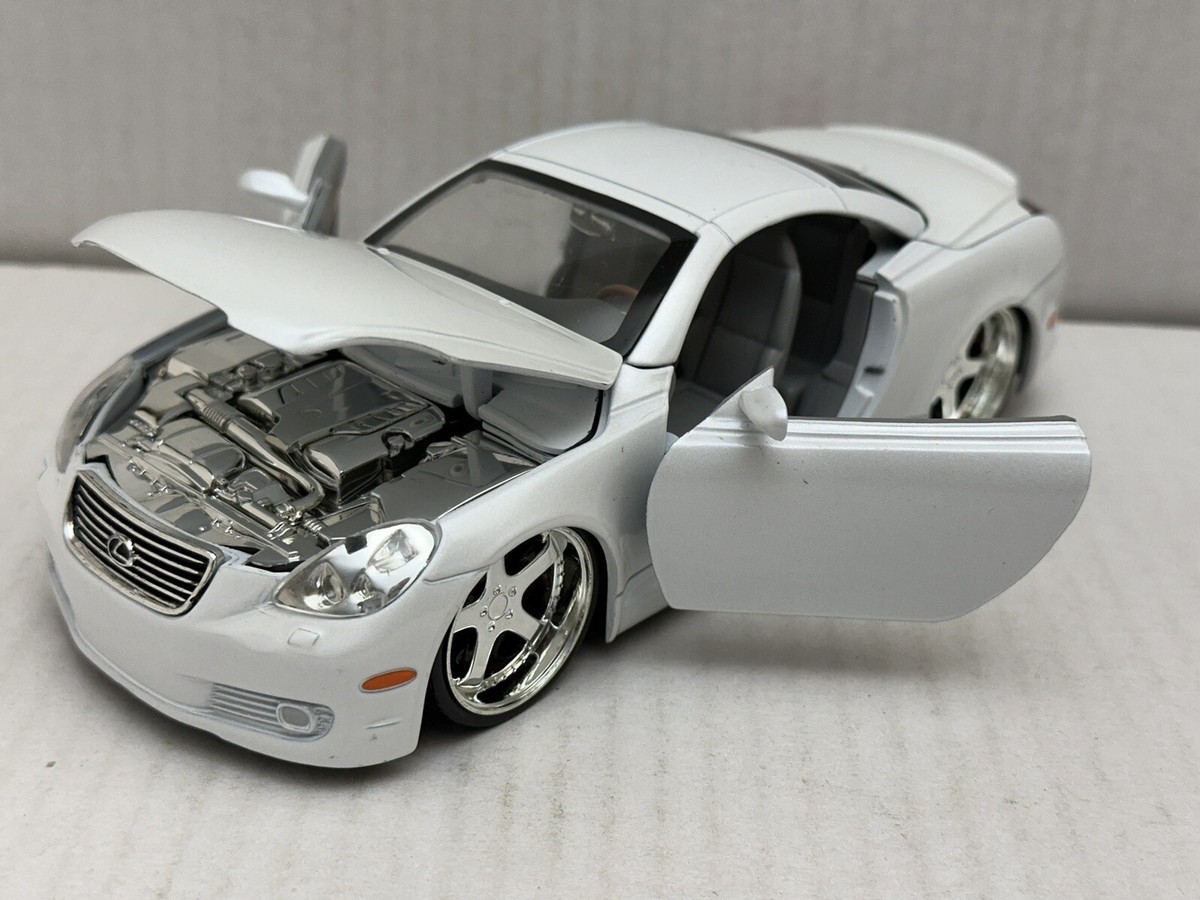 JADA DUB CITY LEXUS SC430 PEARL WHITE 1:24 DIECAST MODEL CAR NEW