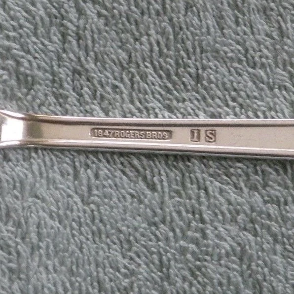 First Love - Cubiertos plateados Rogers Bros 1847 - ELECCIÓN Foto 4 de 4