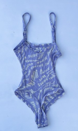 SKIMS Kim Kardashian Blue Swirl Mesh Strappy Summer Bodysuit Size XXS - Picture 4 of 7