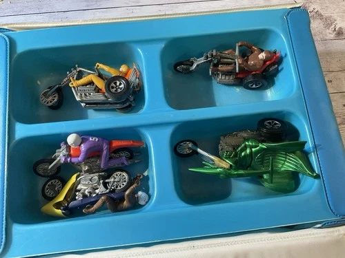 VINTAGE TIME CAPSULE HOT WHEELS RRRUMBLERS RUMBLERS MOTORCYCLE CASE FULL PLUS