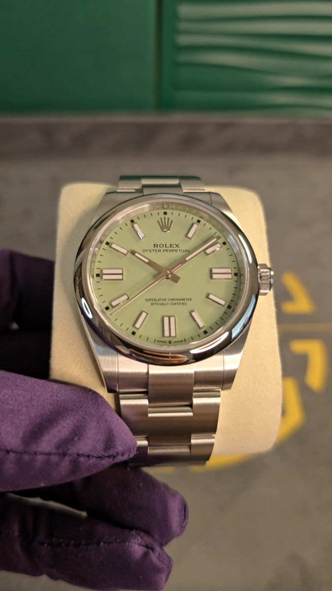 UNWORN 2025 ROLEX OYSTER PERPETUAL 41MM 134300 PISTACHIO STEEL
