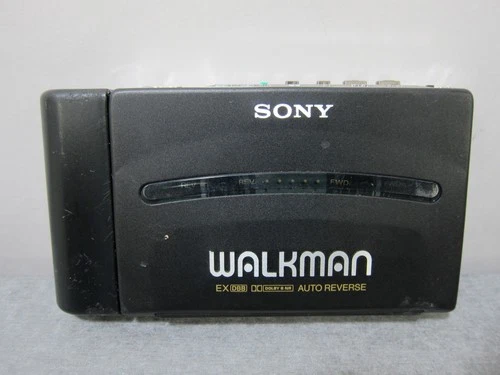 Sony Walkman WM-190 Cassette Player Amorphous - POWERS ON - PARTS/REPAIR - READ