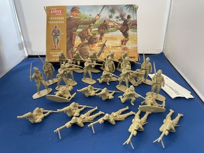 VINTAGE AIRFIX 1768 JAPANESE INFANTRY MILITARY FIGURE SET.