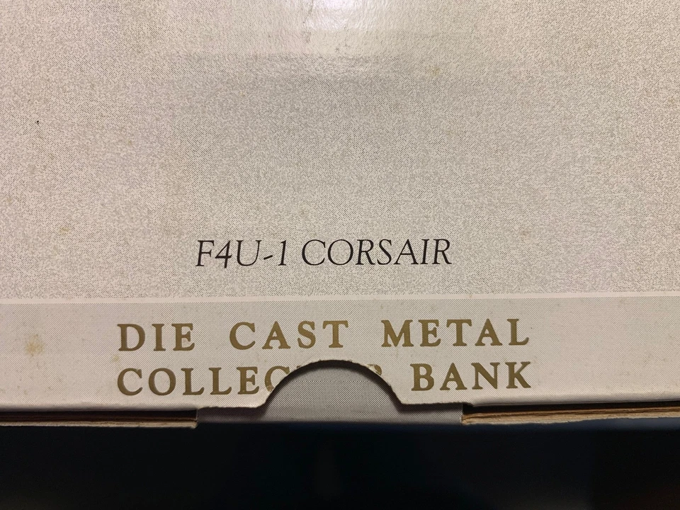 Banco Coleccionista de Metal Diecast Edición Limitada SpecCast F4U-1 Corsair 47510-U1452 Foto 2 de 4