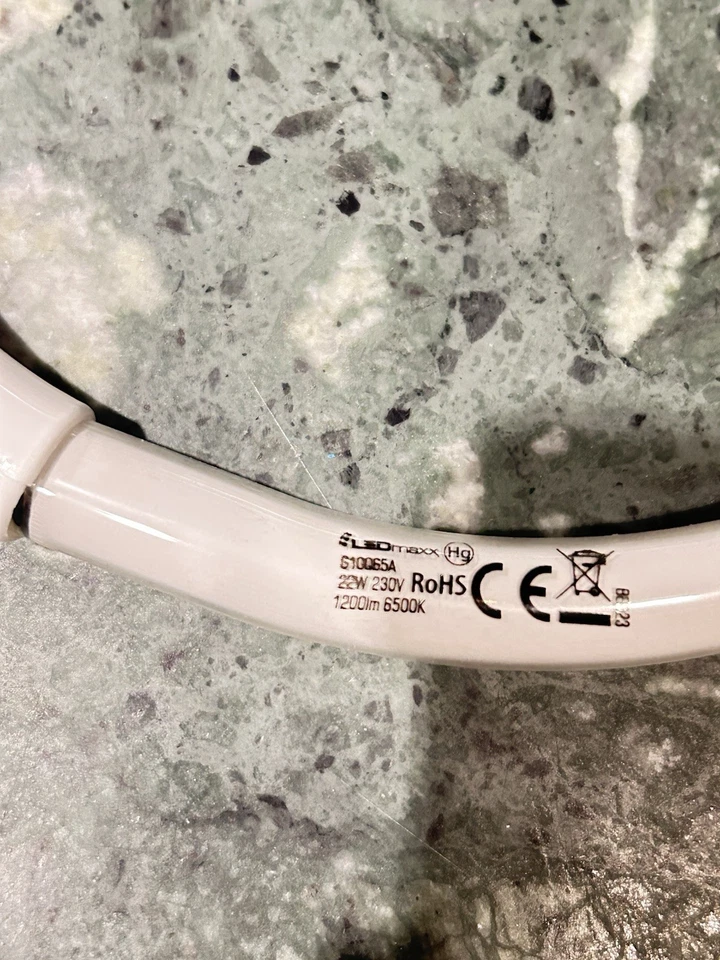 Circolina T4 22 Watt 4 Pin (esterni) 6500K - Immagine 4 di 4