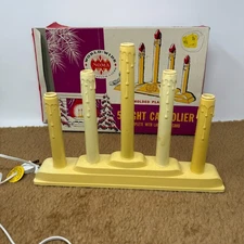 VTG Christmas NOMA 5 Light Candolier Molded Plastic w/ Original Box Good Shape