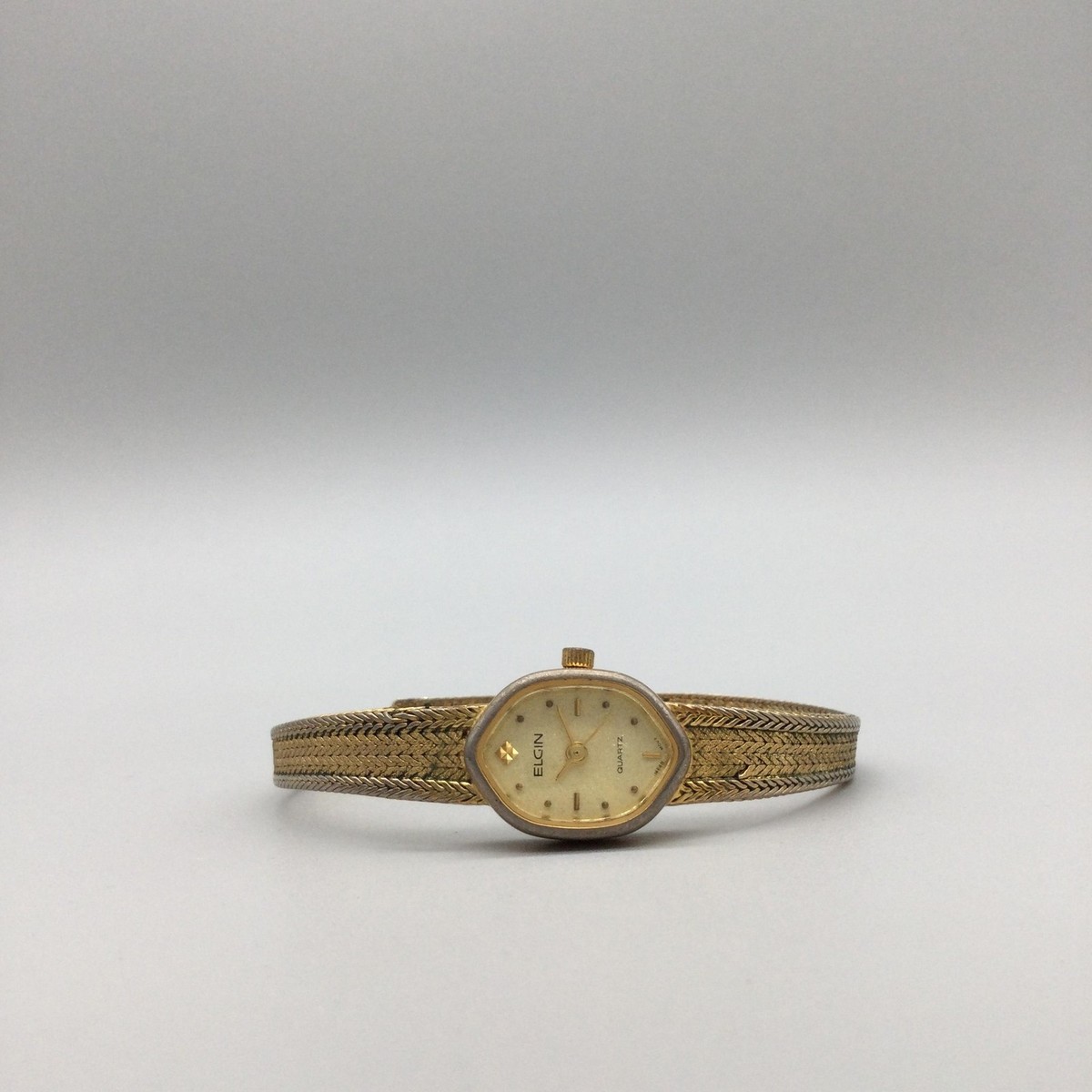 Vintage Elgin Womens Watch 15mm Oval Gold Tone Bracelet EK110-017