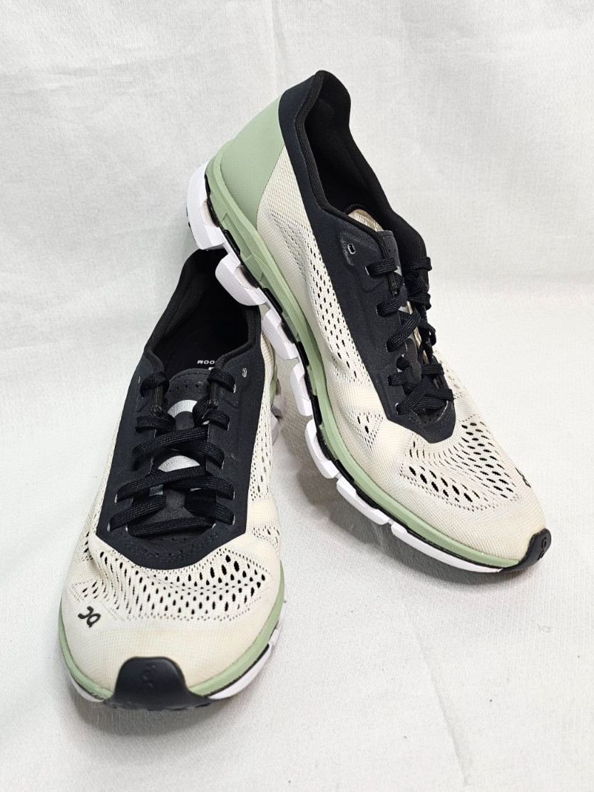 ON CLOUD CLOUDBOOM RUNNING SHOES CLOUDTEC CREAM G… - image 1