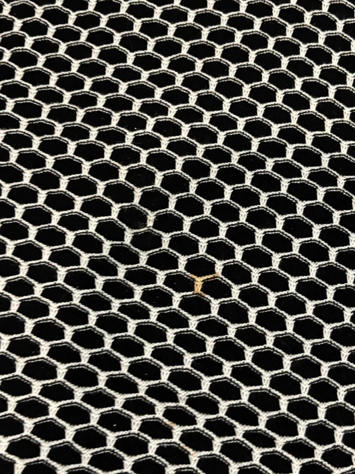 Suéter Calvin Klein Capucha Cuello Tortuga Mujer Grande Negro Blanco Geométrico Foto 2 de 4