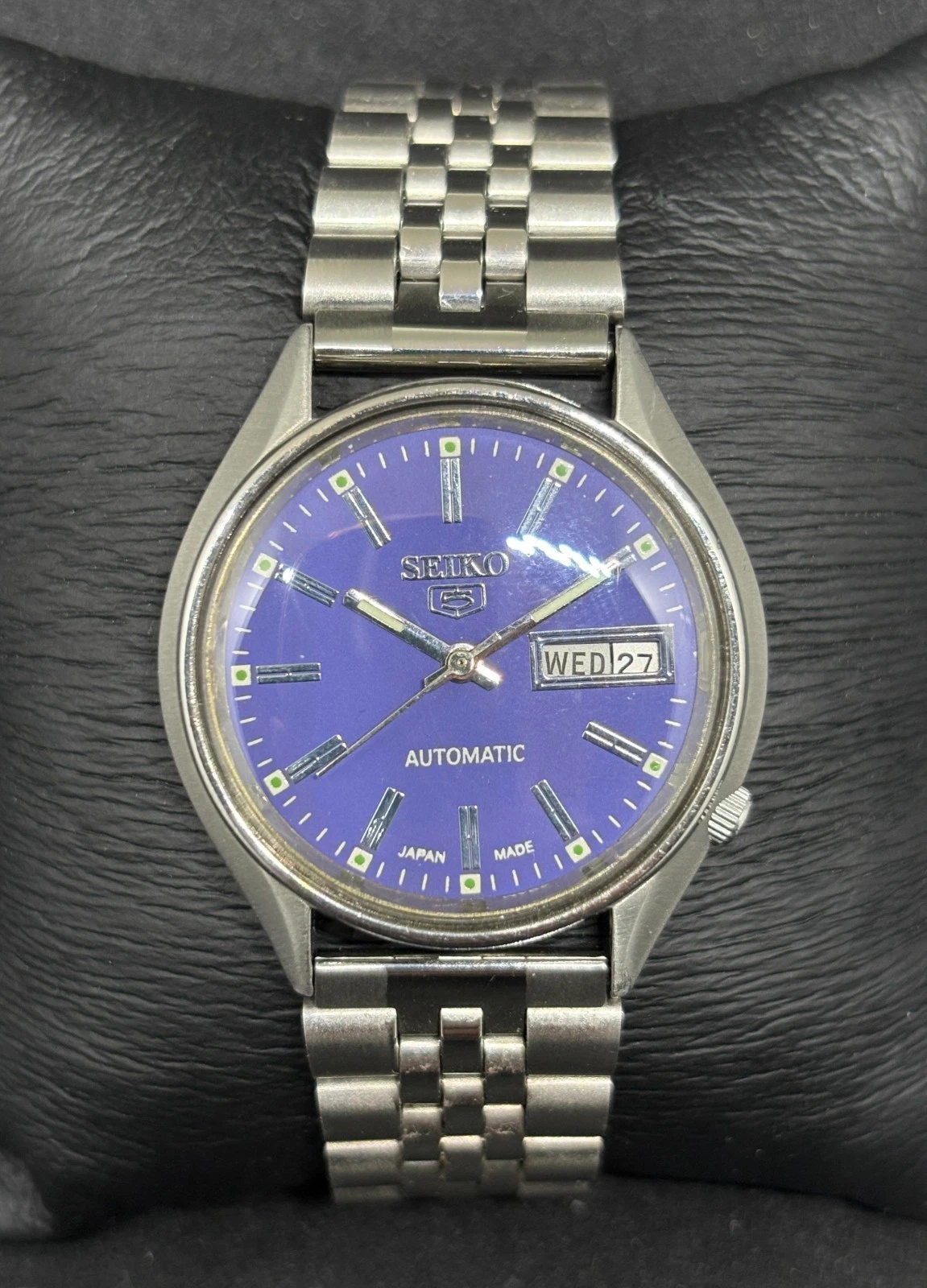 Vintage Seiko 5 Automatic Day/Date Japanese Men's Wrist Watch - product detail image 3
