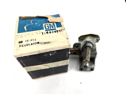 NOS 1965 1966 1968 GM FULL SIZE Right Vent Window Regulator 4474716 7609582