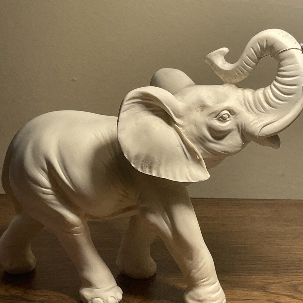 White Carrara Marble Powder Resin  Elephant