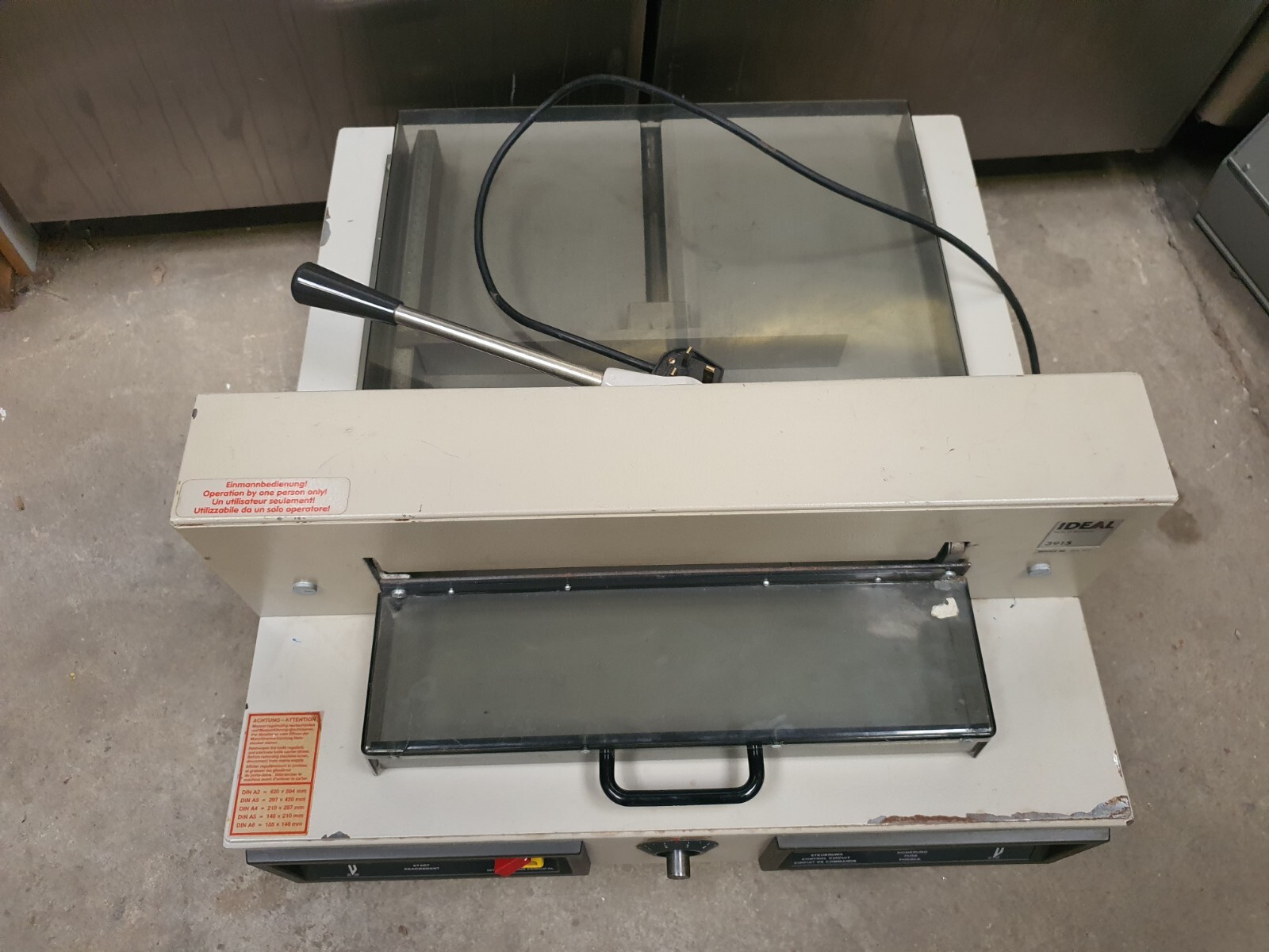 IDEAL 3915 Electric Desktop Guillotine Cutter eBay